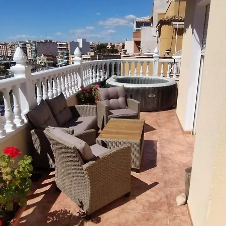 Penthouse Beachview アパート *